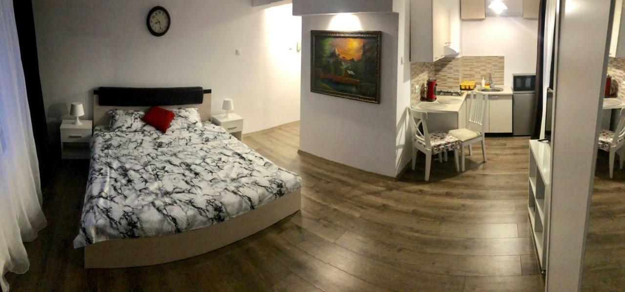 Galla Old Town Center Κραϊόβα Εξωτερικό φωτογραφία